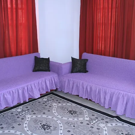 Cozmina Apart Hotel *