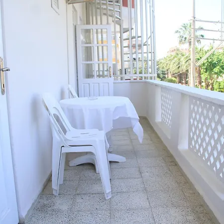 Cozmina Apart Hotell