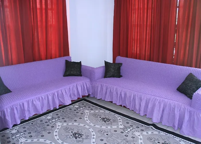 Cozmina Apart Готель *